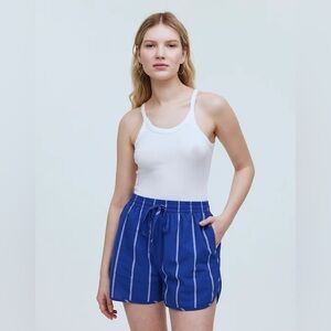 Madewell crinkle cotton dolphin hem shorts